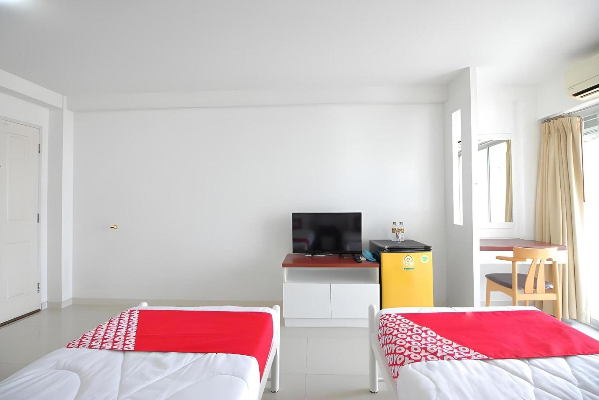 Super Oyo 498 Ladawan Villa Μπανγκόκ Εξωτερικό φωτογραφία