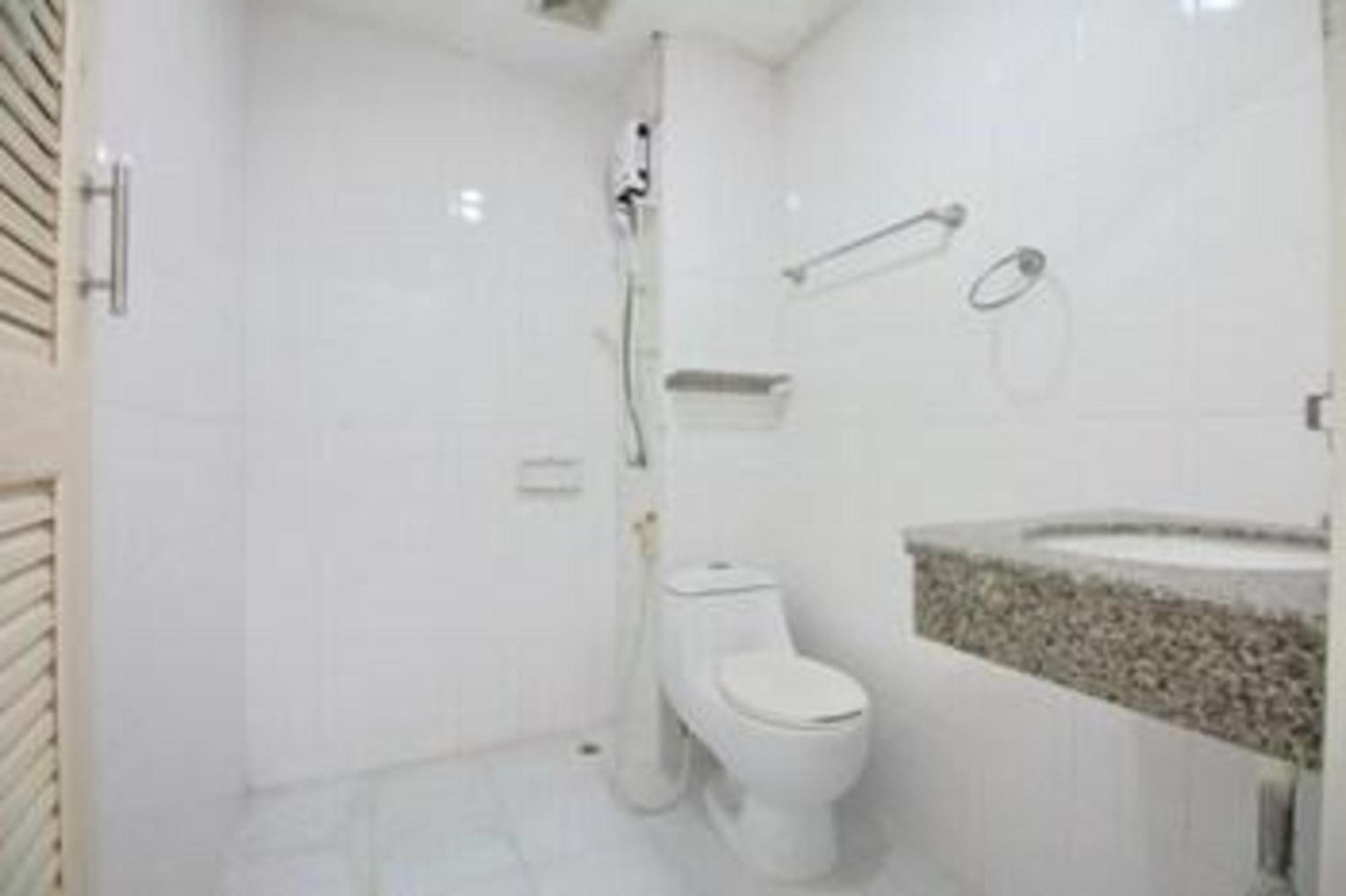 Super Oyo 498 Ladawan Villa Μπανγκόκ Εξωτερικό φωτογραφία