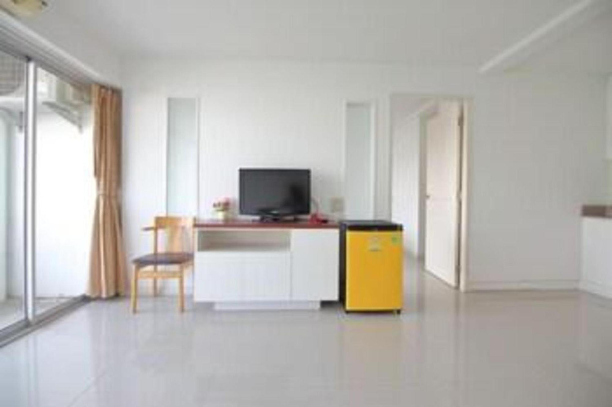 Super Oyo 498 Ladawan Villa Μπανγκόκ Εξωτερικό φωτογραφία