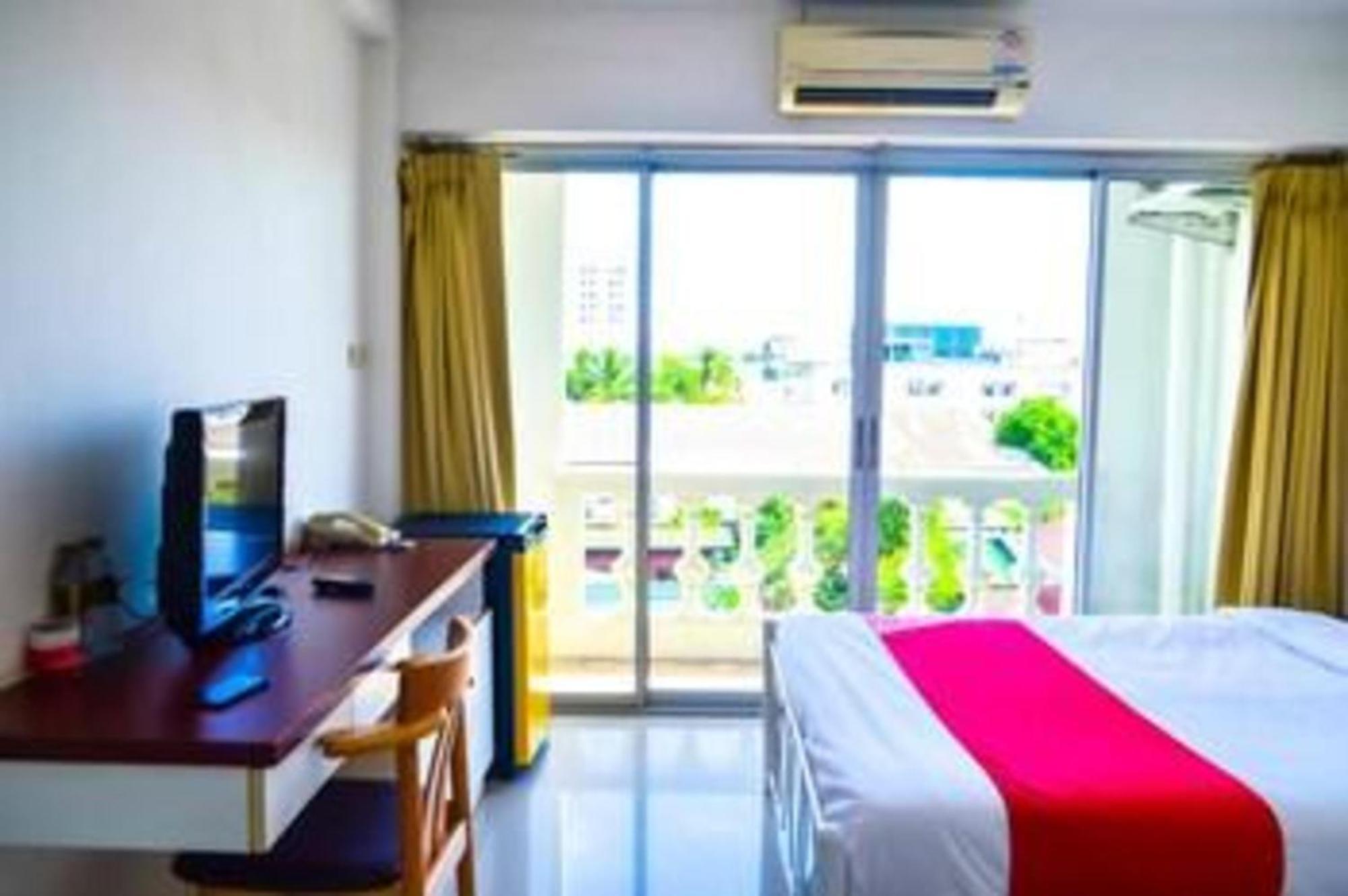 Super Oyo 498 Ladawan Villa Μπανγκόκ Εξωτερικό φωτογραφία