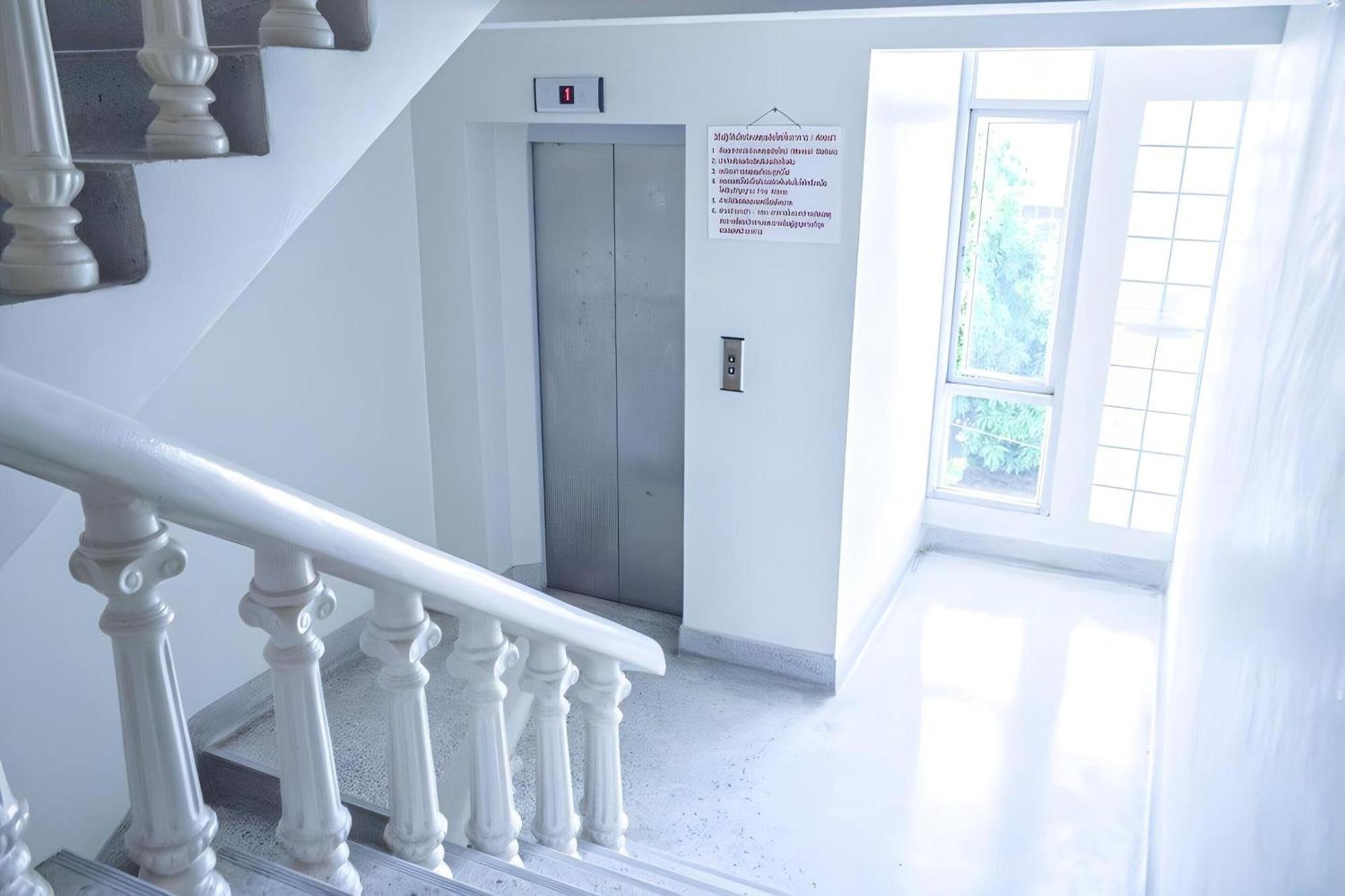 Super Oyo 498 Ladawan Villa Μπανγκόκ Εξωτερικό φωτογραφία
