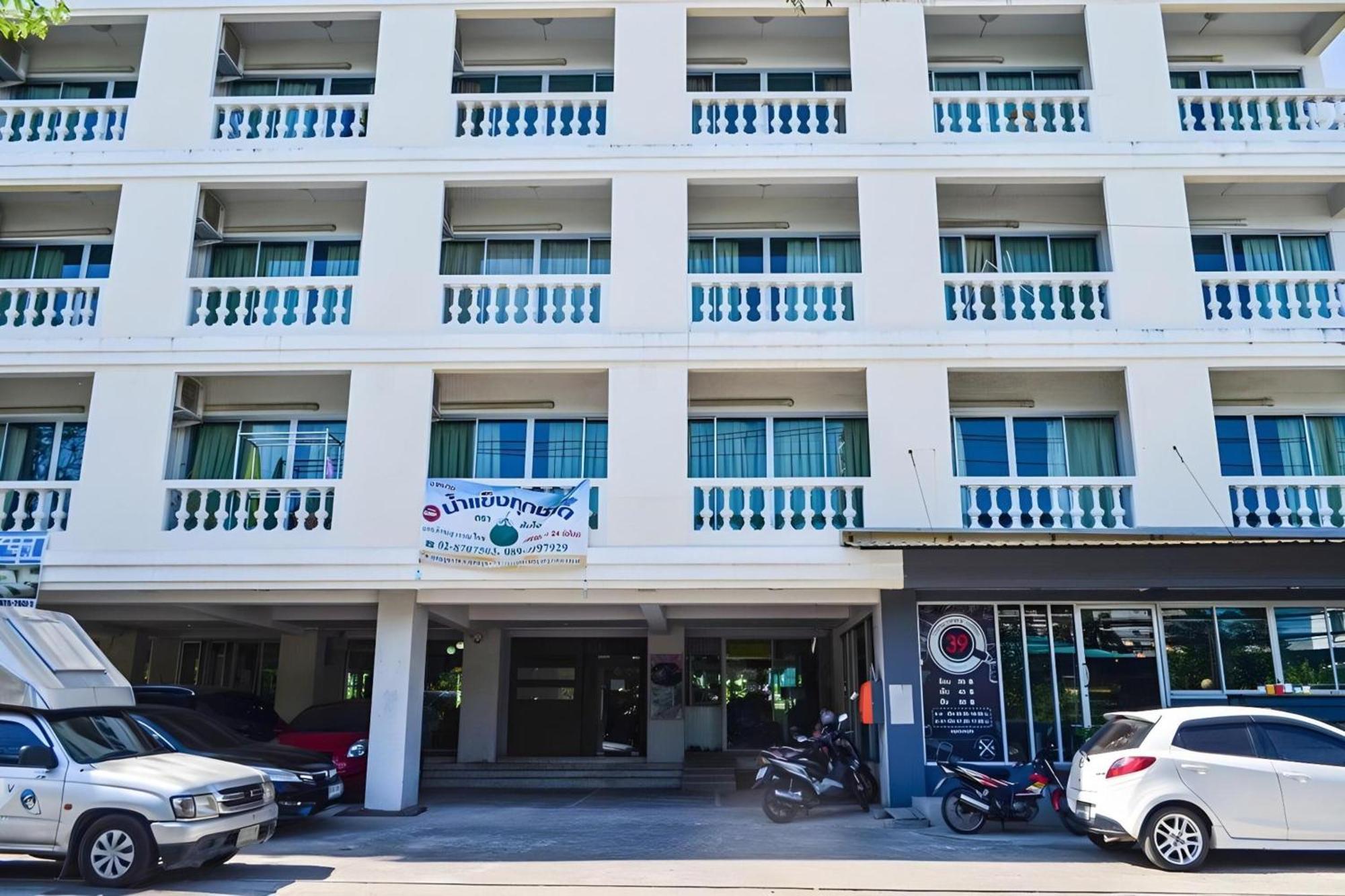 Super Oyo 498 Ladawan Villa Μπανγκόκ Εξωτερικό φωτογραφία